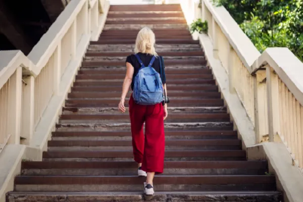 Teoretyczne i praktyczne aspekty resocjalizacji młodzieży według najnowszej monografii AHE