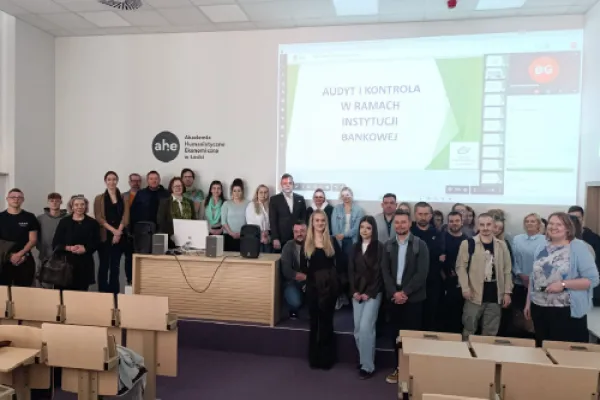 Prezes RBS w Lututowie: wykład o audycie dla studentów zarządzania